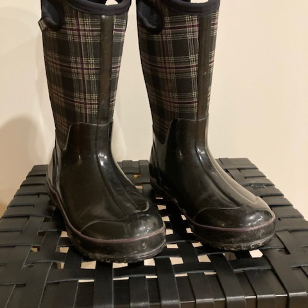 Cute Classic Bogs Plaid Snow and Rain Boots